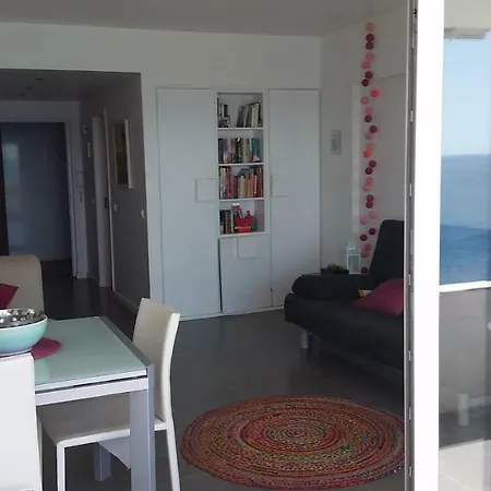 Studio Over The Sea Daire *